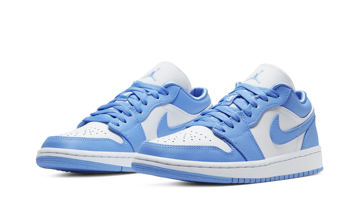 Air Jordan 1 Low UNC