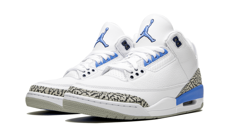 Air Jordan 3 UNC