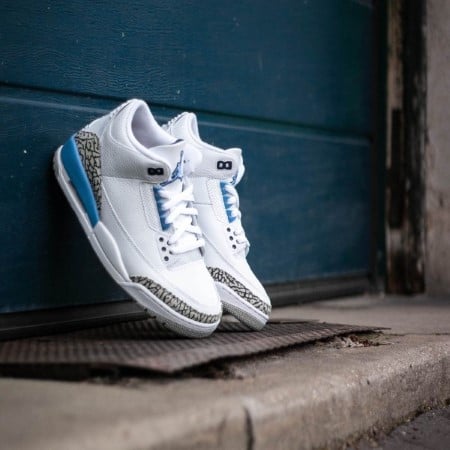 Air Jordan 3 UNC