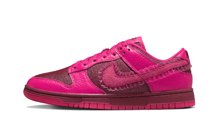 Dunk Low Valentines Day (2022)